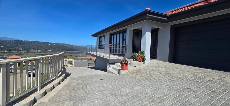 3 Bedroom Property for Sale in Groot Brakrivier Central Western Cape
